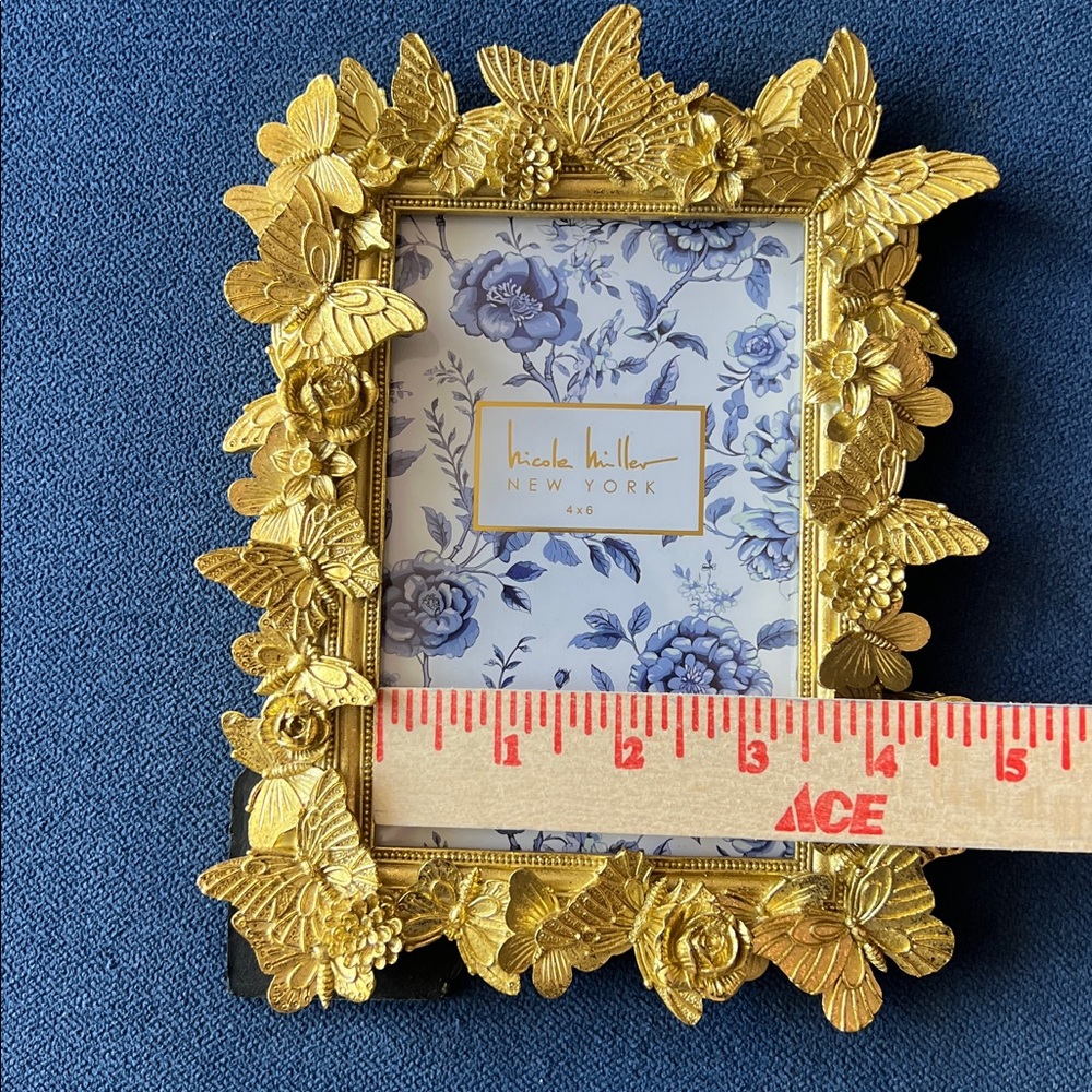 Nicole Miller Butterfly Photo Frame 4 x 6 Vertical Horizontal Gold Resin Gift - Picture 8 of 10